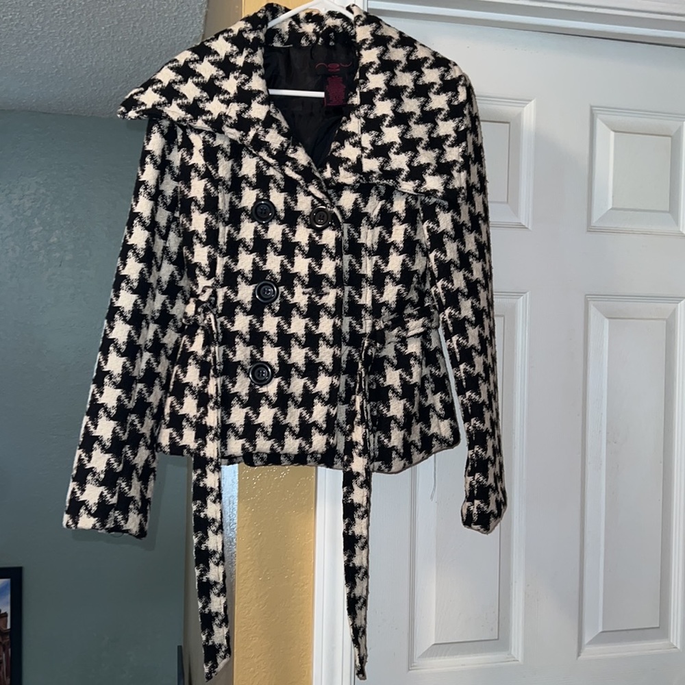 Coat - Picture 2 of 5